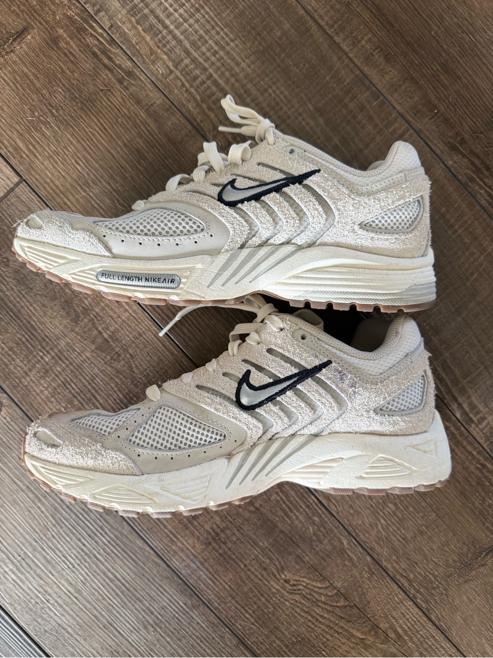 Nike Women’s Pegasus Sneakers - Picture 2 of 5